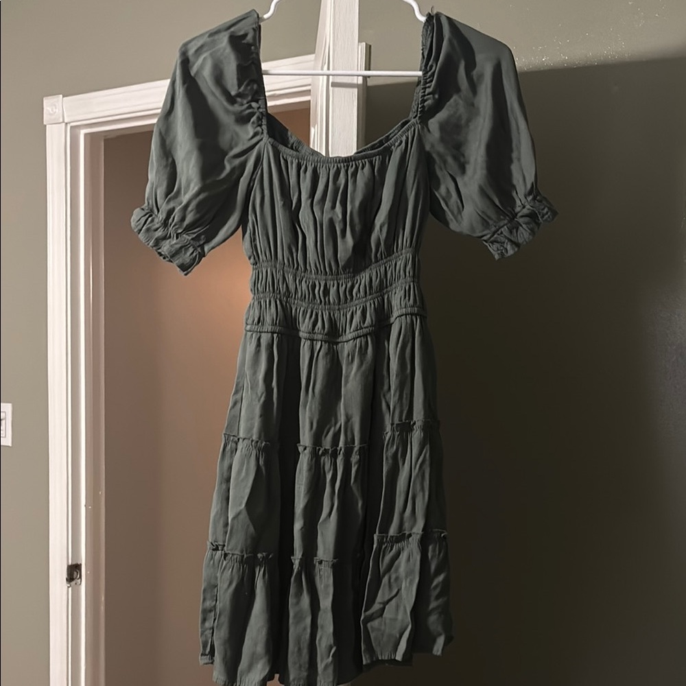 Elegant Green Puff Sleeve Dress